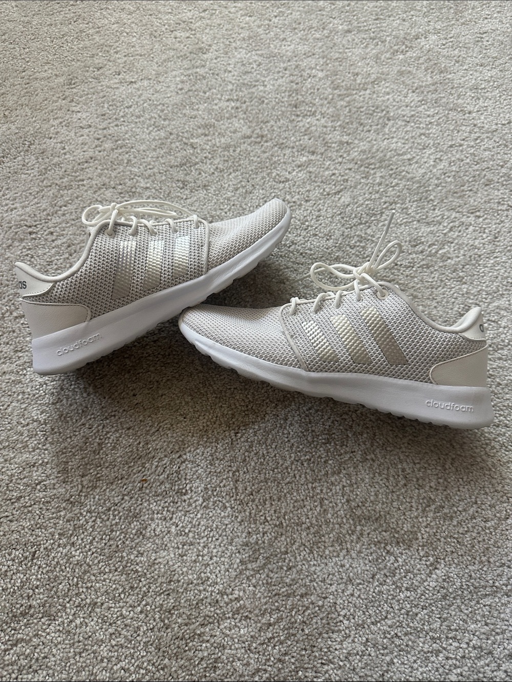 Like new- adidas Cloudfoam Sneakers